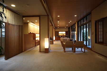 館内